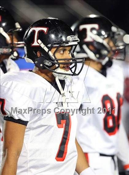 Thumbnail 3 in Trinity vs. Duncanville ( 5A Division 1 Bi-District Playoff ) photogallery.