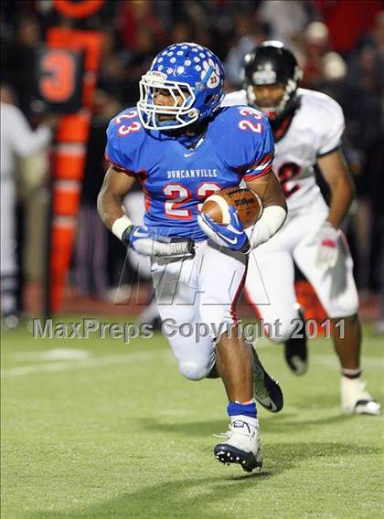Thumbnail 3 in Trinity vs. Duncanville ( 5A Division 1 Bi-District Playoff ) photogallery.