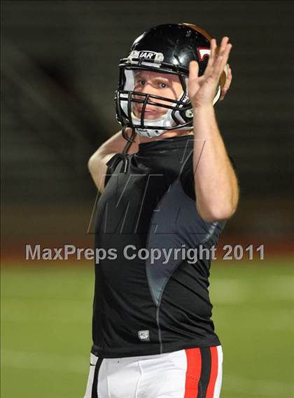 Thumbnail 2 in Trinity vs. Duncanville ( 5A Division 1 Bi-District Playoff ) photogallery.