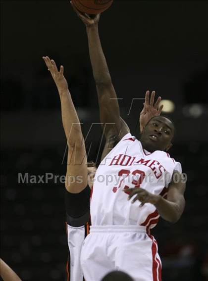 Thumbnail 3 in Ryle vs. Holmes (Ninth Region Tournament) photogallery.