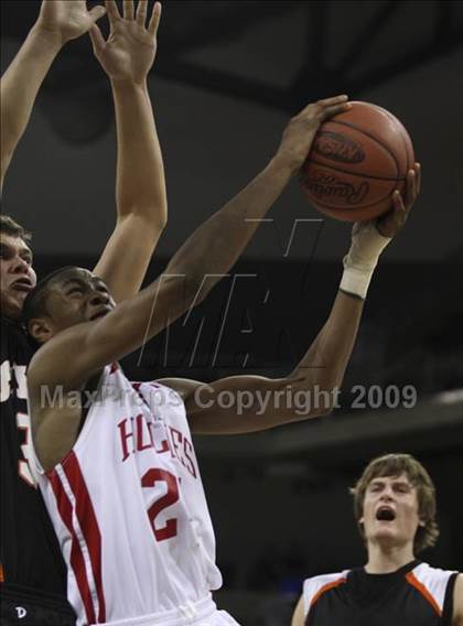 Thumbnail 3 in Ryle vs. Holmes (Ninth Region Tournament) photogallery.