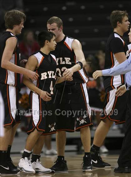 Thumbnail 2 in Ryle vs. Holmes (Ninth Region Tournament) photogallery.