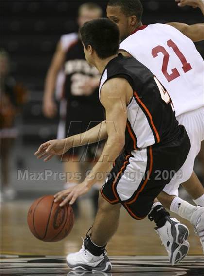Thumbnail 3 in Ryle vs. Holmes (Ninth Region Tournament) photogallery.