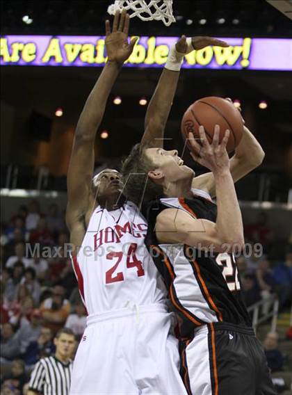 Thumbnail 2 in Ryle vs. Holmes (Ninth Region Tournament) photogallery.