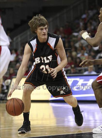 Thumbnail 1 in Ryle vs. Holmes (Ninth Region Tournament) photogallery.