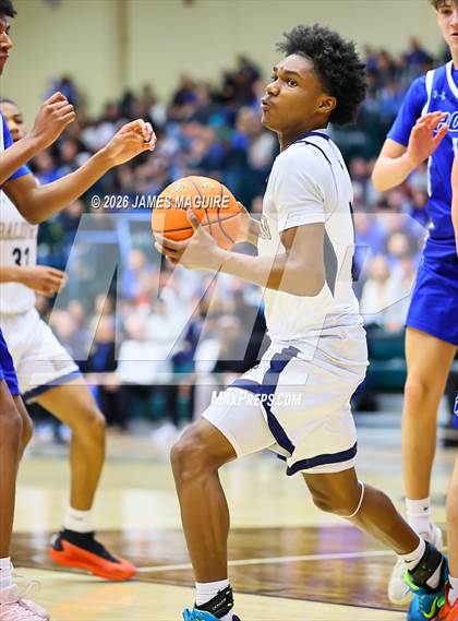 Thumbnail 1 in Port Washington vs. Baldwin (NYSPHSAA Class AAA Section 8 Final) photogallery.