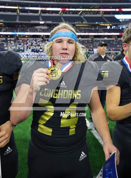 Thumbnail 3 in Westbrook vs. Gordon (UIL 1A D1 Football Final Medal Ceremony) photogallery.