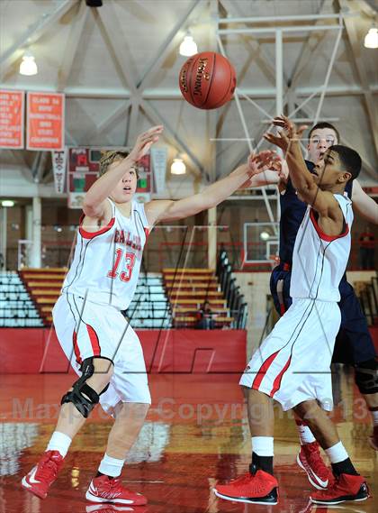 Thumbnail 3 in Maize vs. Manhattan (McPherson Invitational) photogallery.