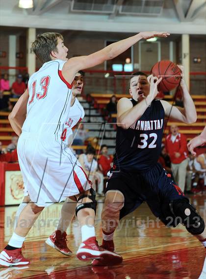 Thumbnail 3 in Maize vs. Manhattan (McPherson Invitational) photogallery.