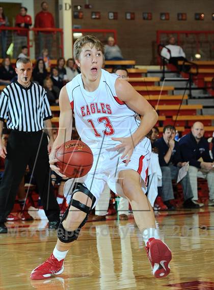 Thumbnail 3 in Maize vs. Manhattan (McPherson Invitational) photogallery.