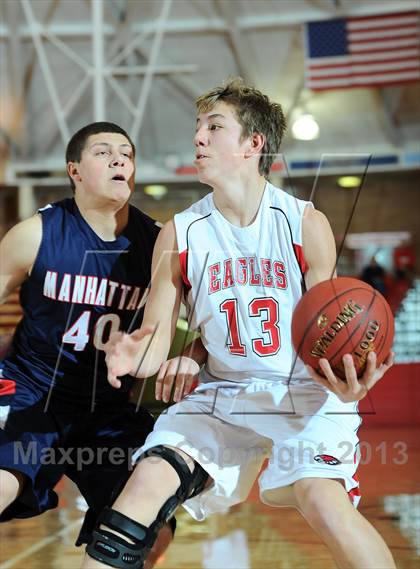 Thumbnail 1 in Maize vs. Manhattan (McPherson Invitational) photogallery.