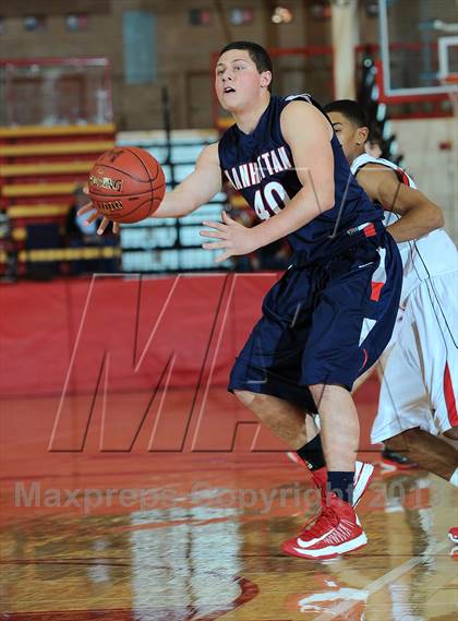 Thumbnail 2 in Maize vs. Manhattan (McPherson Invitational) photogallery.