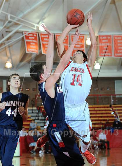 Thumbnail 1 in Maize vs. Manhattan (McPherson Invitational) photogallery.