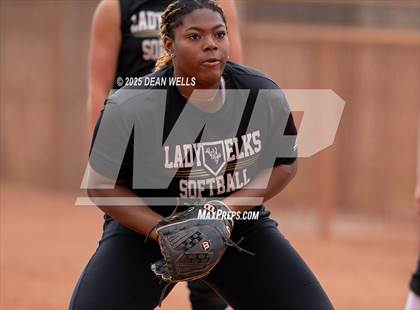 Thumbnail 2 in Round Valley @ Kingman Academy (AIA 2A Quarterfinal)  photogallery.