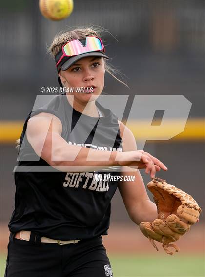 Thumbnail 1 in Round Valley @ Kingman Academy (AIA 2A Quarterfinal)  photogallery.
