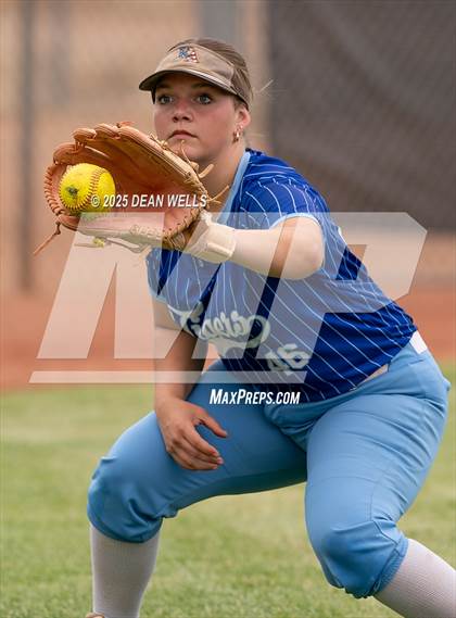 Thumbnail 1 in Round Valley @ Kingman Academy (AIA 2A Quarterfinal)  photogallery.