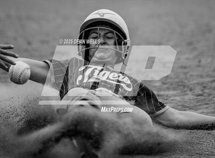 Thumbnail 1 in Round Valley @ Kingman Academy (AIA 2A Quarterfinal)  photogallery.