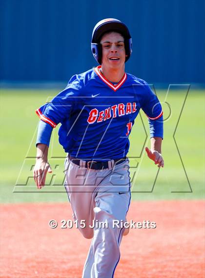 Thumbnail 2 in San Angelo Central vs Weatherford (Arlington Heights Tournament) photogallery.