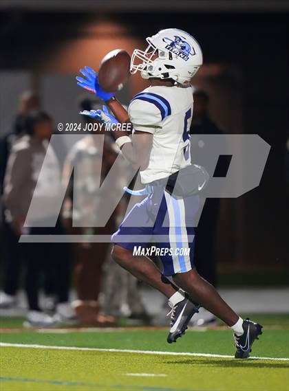 Thumbnail 1 in Ridgeland @ South Panola (MHSAA 6A Round 1) photogallery.