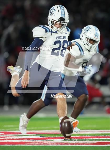 Thumbnail 2 in Ridgeland @ South Panola (MHSAA 6A Round 1) photogallery.