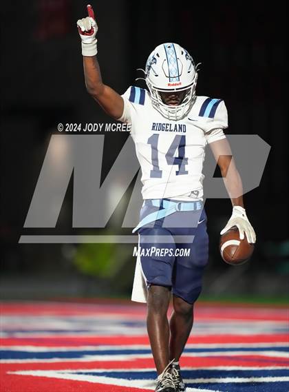 Thumbnail 3 in Ridgeland @ South Panola (MHSAA 6A Round 1) photogallery.