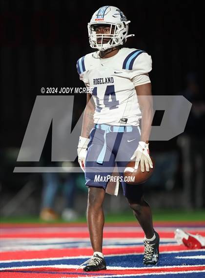 Thumbnail 1 in Ridgeland @ South Panola (MHSAA 6A Round 1) photogallery.