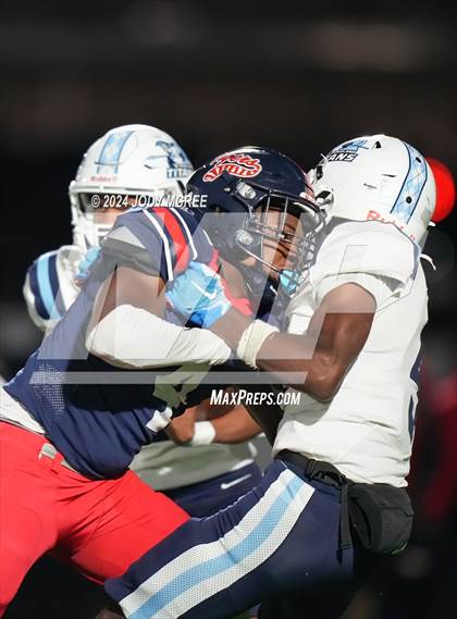 Thumbnail 1 in Ridgeland @ South Panola (MHSAA 6A Round 1) photogallery.