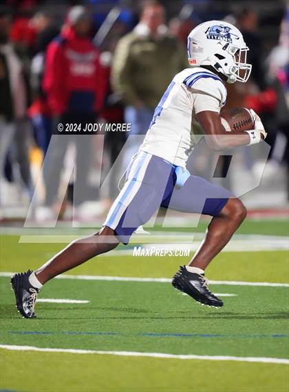 Thumbnail 1 in Ridgeland @ South Panola (MHSAA 6A Round 1) photogallery.