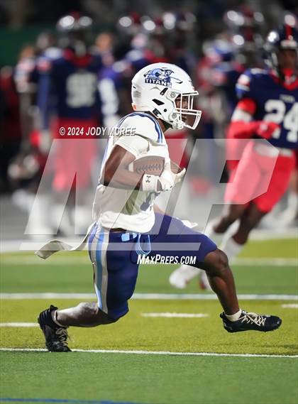Thumbnail 3 in Ridgeland @ South Panola (MHSAA 6A Round 1) photogallery.