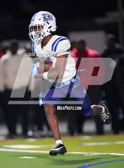Thumbnail 3 in Ridgeland @ South Panola (MHSAA 6A Round 1) photogallery.
