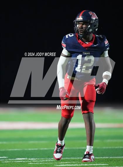 Thumbnail 3 in Ridgeland @ South Panola (MHSAA 6A Round 1) photogallery.
