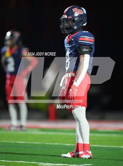 Thumbnail 1 in Ridgeland @ South Panola (MHSAA 6A Round 1) photogallery.