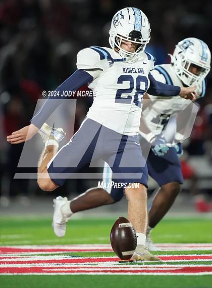 Thumbnail 3 in Ridgeland @ South Panola (MHSAA 6A Round 1) photogallery.