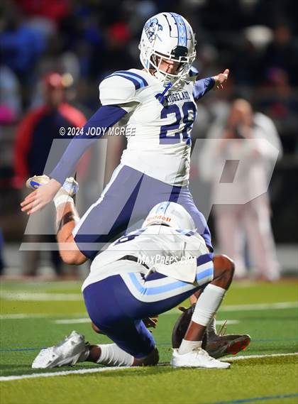 Thumbnail 3 in Ridgeland @ South Panola (MHSAA 6A Round 1) photogallery.