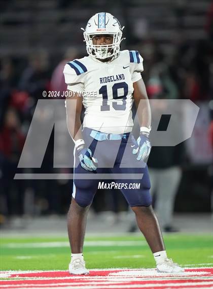 Thumbnail 1 in Ridgeland @ South Panola (MHSAA 6A Round 1) photogallery.