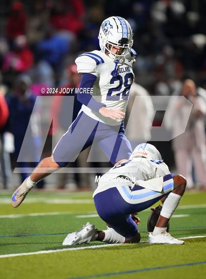Thumbnail 1 in Ridgeland @ South Panola (MHSAA 6A Round 1) photogallery.