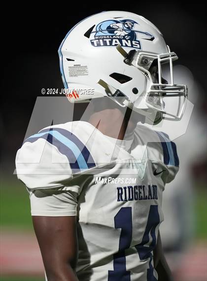Thumbnail 1 in Ridgeland @ South Panola (MHSAA 6A Round 1) photogallery.