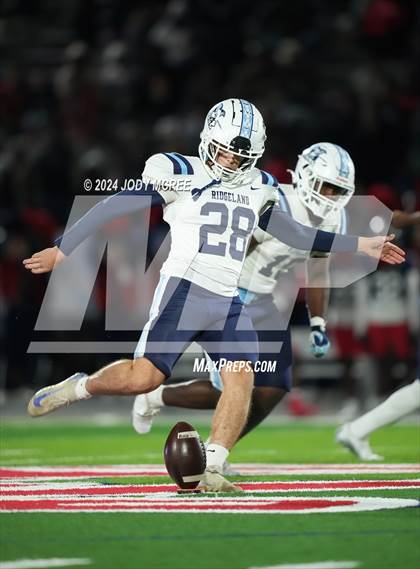 Thumbnail 1 in Ridgeland @ South Panola (MHSAA 6A Round 1) photogallery.