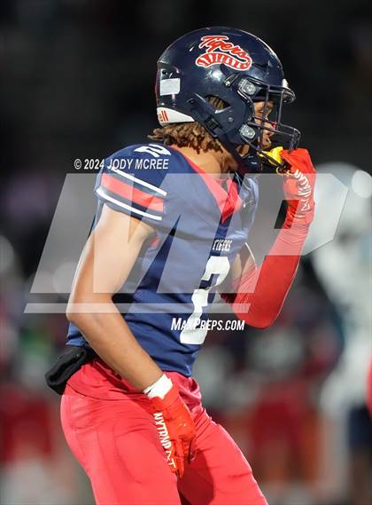 Thumbnail 3 in Ridgeland @ South Panola (MHSAA 6A Round 1) photogallery.