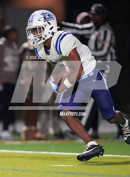Thumbnail 2 in Ridgeland @ South Panola (MHSAA 6A Round 1) photogallery.