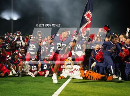 Thumbnail 2 in Ridgeland @ South Panola (MHSAA 6A Round 1) photogallery.