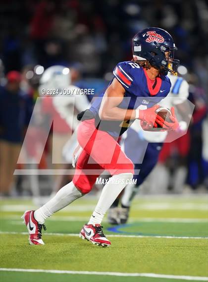 Thumbnail 3 in Ridgeland @ South Panola (MHSAA 6A Round 1) photogallery.