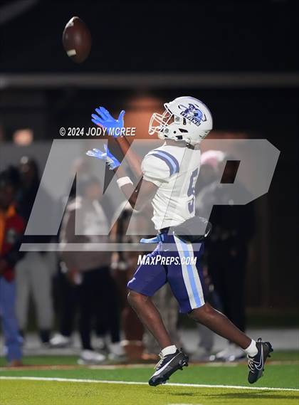 Thumbnail 2 in Ridgeland @ South Panola (MHSAA 6A Round 1) photogallery.