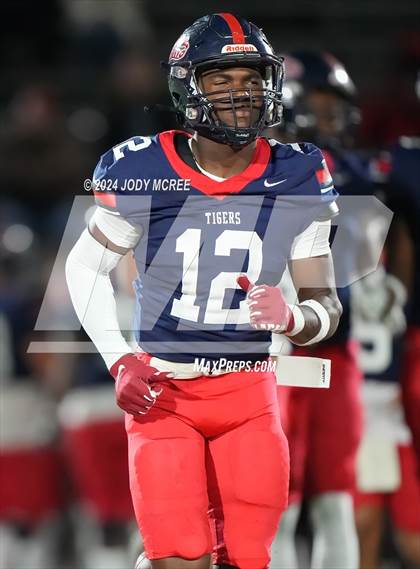 Thumbnail 1 in Ridgeland @ South Panola (MHSAA 6A Round 1) photogallery.