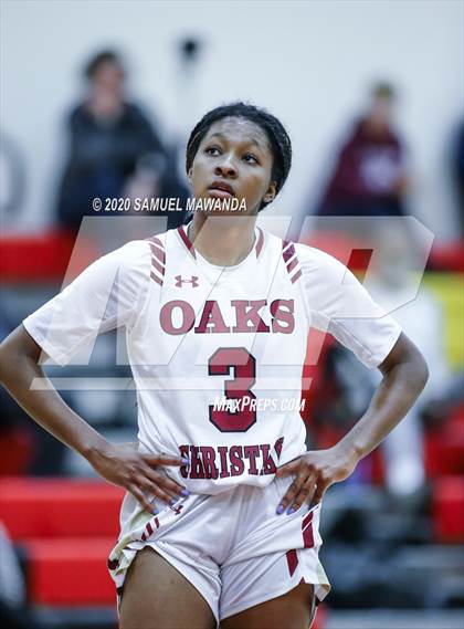 Thumbnail 2 in Valencia vs Oaks Christian photogallery.