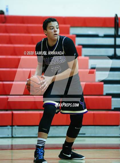 Thumbnail 2 in Valencia vs Oaks Christian photogallery.
