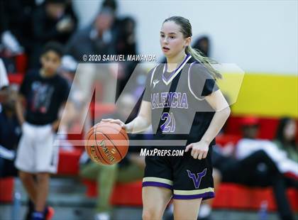 Thumbnail 2 in Valencia vs Oaks Christian photogallery.