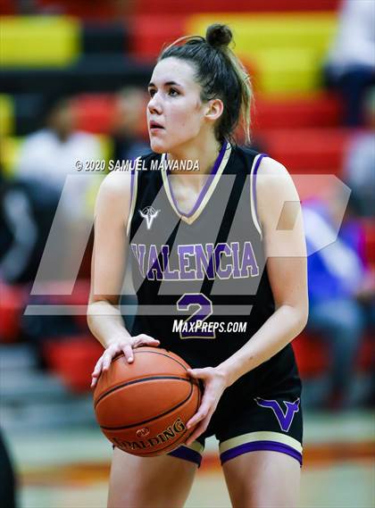 Thumbnail 3 in Valencia vs Oaks Christian photogallery.