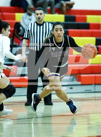 Thumbnail 3 in Valencia vs Oaks Christian photogallery.