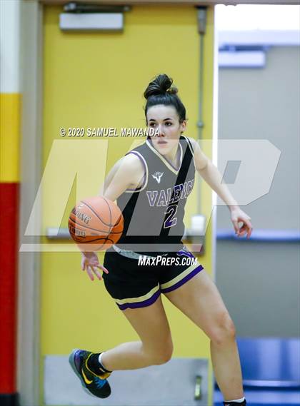 Thumbnail 2 in Valencia vs Oaks Christian photogallery.